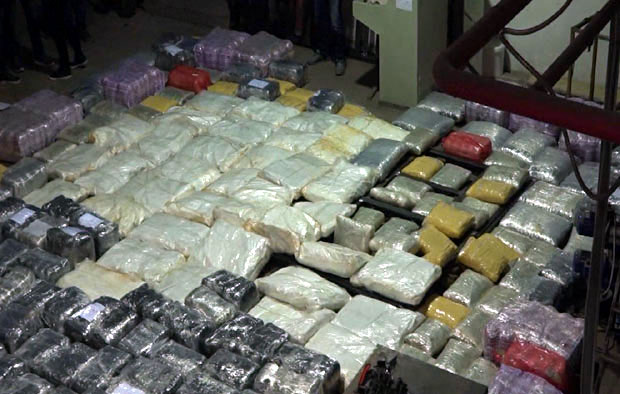 Укупно 33 године робије због продаје тоне дроге
